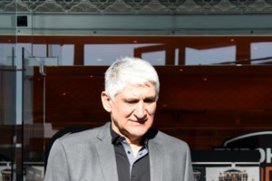 Παναγιώτης Γιαννάκης: Η σπάνια δημόσια εμφάνιση με τη σύζυγό του Ευγενία στο Ηρώδειο - εικόνα 8