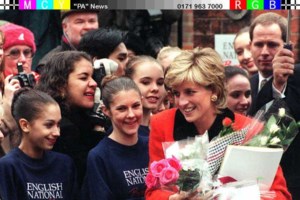 Οι ανιψιές της πριγκίπισσας Νταϊάνα είναι τα νέα it girls της βρετανικής ελίτ - εικόνα 11