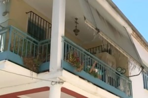 Κωσταλέξι στην Ιταλία: Φυλακισμένη επί 22 χρόνια στο σπίτι του αδερφού της -Την άφηναν να πλένεται μια φορά τον μήνα