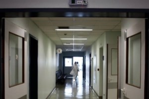 Αγρίεψε ο Χρυσοχοΐδης: Ξήλωσε τη διοίκηση του "Αγία Όλγα" μετά τις καταγγελίες για άθλιες συνθήκες νοσηλείας