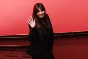 Μάγεψε ξανά τη Θεσσαλονίκη η Μόνικα Μπελούτσι: Υπόκλιση στην απόλυτη σταρ, τιμήθηκε με τον "Χρυσό Αλέξανδρο" [Εικόνες] - εικόνα 4