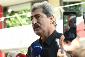 Ο Φάμελλος κατέθεσε και επίσημα την υποψηφιότητά του για την προεδρία του ΣΥΡΙΖΑ με 117 υπογραφές