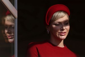 Πριγκίπισσες με παστέλ στο Μονακό: Το Louis Vuitton κοστούμι της Σαρλίν και το κόσμημα των 55.000 ευρώ - εικόνα 14