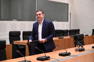 Ο Τσίπρας στο Παρίσι: "Με παλιούς φίλους αλλά και με μελλοντικούς πρωταγωνιστές" - Τι συζήτησε με τον Φρανσουά Ολάντ - εικόνα 2