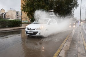 Στο έλεος της κακοκαιρίας η Λακωνία: Πλημμύρες, αδιάβατοι δρόμοι και ζημιές στον Δήμο Ευρώτα [εικόνες] - εικόνα 2