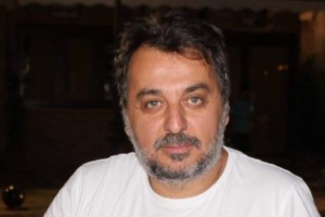 Βόλος: Καταδίωξη και σύλληψη οδηγού μηχανής με πλαστή πινακίδα και χωρίς δίπλωμα