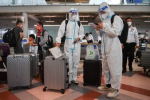 ΕΕ: Να ανασταλούν οι αεροπορικές πτήσεις με όλες τις χώρες που έχει εντοπιστεί η παραλλαγή της Μποτσουάνα