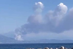 Φωτιά στο Ρέθυμνο: Σε εξέλιξη η πυρκαγιά στην Ορνέ - Συγκρατημένα αισιόδοξοι οι πυροσβέστες - εικόνα 2