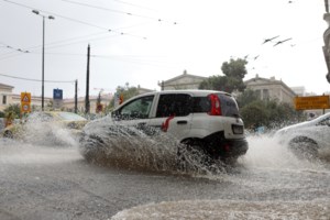 Κακοκαιρία: Πάνω από 700 κεραυνοί στην Αττική - Οι καταιγίδες από τις κάμερες του Εθνικού Αστεροσκοπείου - Βίντεο