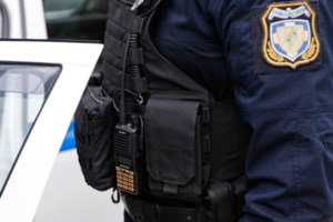 Έφοδος σε 3 ΜΚΟ για τις αναθέσεις εκατομμυρίων: Δηλώνουν κόστος 2.000 ευρώ το μήνα για κάθε προσφυγόπουλο - εικόνα 2