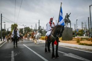 Ηράκλειο: Επιχείρηση των πυροσβεστών για Γεωργαλίδικο άλογο που έπεσε σε πηγάδι - Ποια είναι η σπάνια κρητική ράτσα - εικόνα 2