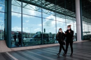 Tα τέσσερα αναπάντητα μυστήρια για το πώς μεταδίδεται ο κορονοϊός - εικόνα 3