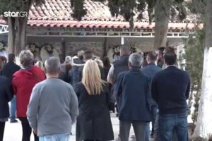 Μάνδρα: "Το παιδί κλαίει το βράδυ, ζητάει τον αδερφό του" - Ράκος η μητέρα του 17χρονου που πυροβολήθηκε από τον 14χρονο - εικόνα 3