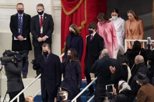 Οι τελευταίες ώρες της Μελάνια Τραμπ: Η απαξίωση στο προσωπικό & η υποκρισία - εικόνα 7