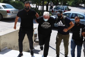 Ηλιούπολη: "Ρολόι" δούλευε το κύκλωμα που έκανε κόλαση τη ζωή της 19χρονης - Τηλεφωνικά κέντρα και σοφέρ για τα ραντεβού - εικόνα 3