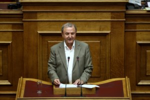 Κόντρα Βορίδη - Ζαχαριάδη στη Βουλή για Παππά, Πολάκη και Νικολάου