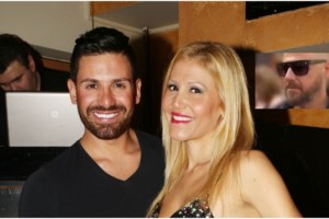 Άννα Φλωρινιώτη: "Την ώρα που πέθανε ο Νίκος, του κράταγα το χέρι" - H τελευταία συγκλονιστική φωτογραφία από το νοσοκομείο