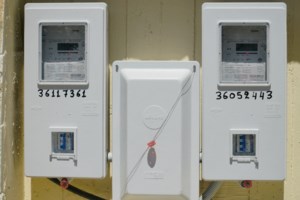 Πώς θα κερδίσετε χρήματα με το νέο "νυχτερινό" ηλεκτρικό ρεύμα - Τι αλλάζει για τους καταναλωτές