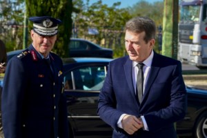 ΕΛΑΣ: Τι αλλάζει στη διαχείριση περιστατικών ενδοοικογενειακής βίας - Πού θα μένουν τα θύματα, επεκτείνεται το panic button - εικόνα 4