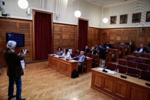 Χατζηδάκης: "Αντιπολίτευση σε βέρτιγκο - Είστε με τους δανειολήπτες ή με τους servicers;" - εικόνα 2