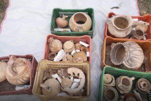 Αγιογραφία και δαχτυλίδι με διάκοσμο βυζαντινής εποχής έκρυβε στο σπίτι του 35χρονος - εικόνα 4