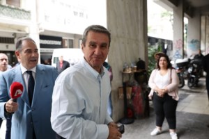 "Το πρώτο πράγμα που μου είπε είναι ότι θα κερδίσει τον Μητσοτάκη": Νίκη Κασσελάκη στις εσωκομματικές βλέπει ο πατέρας του