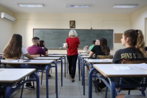 Βουλή: Με 158 "ναι" υπερψηφίστηκε το νομοσχέδιο για το νέο σχολείο