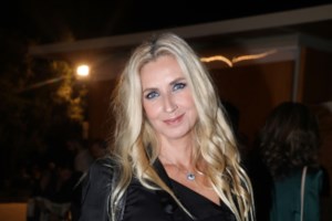 Λένα Αρώνη: Η σπάνια εμφάνιση με τον γιατρό σύζυγό της, στο Ηρώδειο