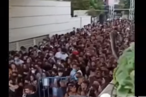 Θεσσαλονίκη: Στη φυλακή ο 21χρονος που προσπάθησε να βιάσει 20χρονη, στη μέση του δρόμου