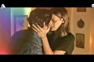 Τα "Καλύτερά μας Χρόνια" επιστρέφουν με... γεννητούρια, χωρισμούς και θανάτους - Το νέο τρέιλερ