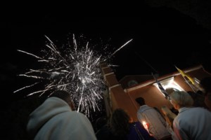 Ο Πόλεμος του Πάσχα: Πάνω από 313.000 παράνομα βεγγαλικά και κροτίδες κατέσχεσε η Αστυνομία - 69 συλλήψεις - εικόνα 2