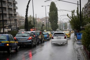 Αλπικό τοπίο στον Παρνασσό: Πέφτει πυκνό χιόνι - Υπέροχες εικόνες [βίντεο] - εικόνα 7