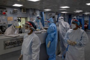 Διάσημη ηθοποιός του Μπόλιγουντ και πρώην Μις Κόσμος νοσηλεύεται με κορονοϊό - Μαζί και η κόρη της - εικόνα 2