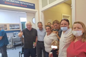 Ο Μπόρις Τζόνσον αποκάλυψε το βασιλικό μυστικό: "Καρκίνο των οστών είχε η βασίλισσα Ελισάβετ" - εικόνα 3