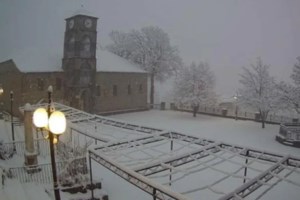 Δεμένα τα πλοία σε Πειραιά-Ραφήνα-Λαύριο και Κρήτη: Άνεμοι έως 9 Μποφόρ - Πότε θα αναχωρήσουν ξανά