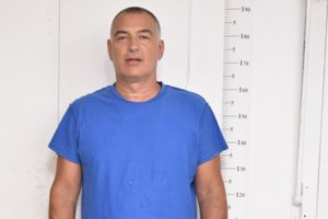 Λέσβος: Προφυλακιστέος ο 53χρονος αστυνομικός για τον βιασμό 14χρονης - Παρενόχλησε κι άλλο κορίτσι - εικόνα 2