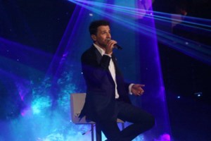 Θέμης Αδαμαντίδης: Ερωτευμένος ξανά ο τραγουδιστής - Πρώην μοντέλο η νέα του σύντροφος [βίντεο] - εικόνα 2