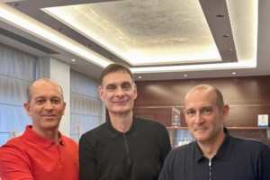 Ολυμπιακός: Επέστρεψε στο Λιμάνι ο Τάιλερ Ντόρσεϊ - "Μεγάλη χρονιά μπροστά μας"