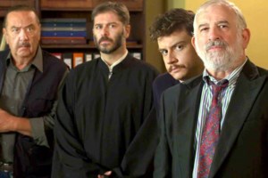 Άννα Μαρία Παπαχαραλάμπους: Αυτή είναι η σκηνή με τα ανάρμοστα φιλιά του Φιλιππίδη πάνω στη σκηνή - εικόνα 2