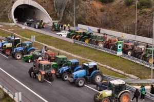 Χατζηδάκης: Εάν δεν βρούμε λύση με τους αγρότες ήρεμα και συναινετικά, θα εφαρμοστεί ο νόμος - εικόνα 2