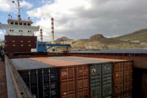 Σύγκρουση πλοίων στο λιμάνι της Κυλλήνης - Δείτε εικόνες και βίντεο