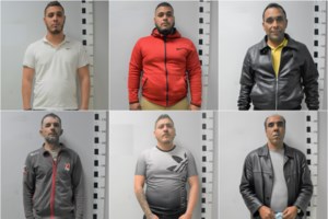 Κηφισιά: Συνελήφθη 56χρονος για απάτες - Πώς "έκλεβε" εταιρείες κούριερ με αγορές κινητών