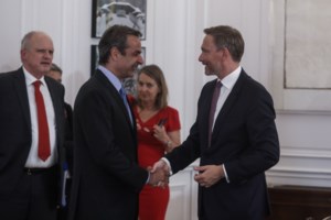 Κάρυστος: Νέα εμπλοκή με το ιρανικό δεξαμενόπλοιο - Συντηρητική κατάσχεση ζητά η εταιρεία που το ρυμούλκησε - εικόνα 2