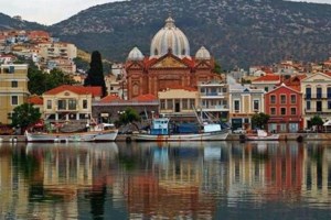 Κορονοϊός: Ρεκόρ κρουσμάτων – Σκέψεις για αναβολή έναρξης της σχολικής χρονιάς – Στο τραπέζι νέα τοπικά lockdown