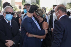 Κηδεία Κωνσταντίνου Μίχαλου: Ηταν όλοι εκεί, συγγενείς, φίλοι, ο πολιτικός και επιχειρηματικός κόσμος - εικόνα 6