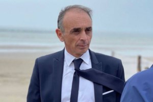 Τομπιρά: Η πρώην υπουργός του Ολάντ, υποψήφια της Αριστεράς απέναντι στον Μακρόν - "Εσβησε" τον Μελανσόν