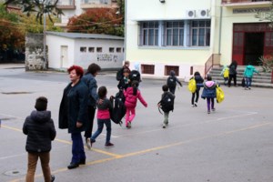 Χαλάρωση των μέτρων: Πώς θα γίνουν οι ανακοινώσεις Μητσοτάκη και έξι υφυπουργών σήμερα στις 18:00 - εικόνα 2