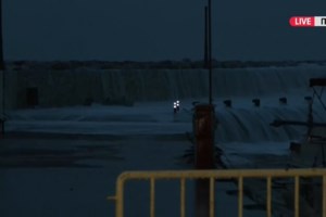 Παράλιο Αστρος: Πώς έχασε τη ζωή του ο 52χρονος λιμενικός - "Μας πήρε το κύμα, ο Ανδρέας χτύπησε στο κεφάλι" [βίντεο] - εικόνα 2