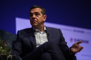 Κυβερνητικός εκπρόσωπος: Οι σύγχρονες προκλήσεις ξεπερνούν κατά πολύ τα πολιτικά κυβικά του Τσίπρα