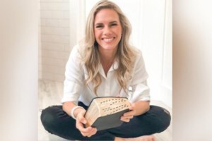 Βασάνισαν μέχρι θανάτου την ίδια τους την κόρη: 16χρονη έλιωσε στον καναπέ του σπιτιού της, χωρίς φαγητό και νερό - εικόνα 8